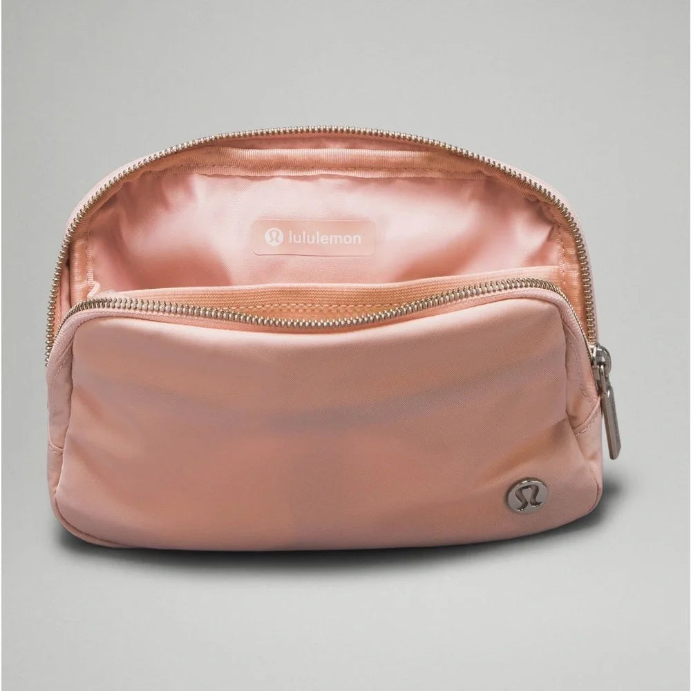 Lululemon Everywhere Belt Bag Pimi/ Silver/ White