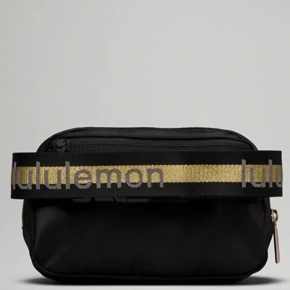Lululemon Everywhere Belt Bag 1L Black/ Gold /White